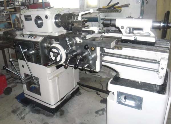 Загальний вигляд токарно-гвинторізного верстата ІЖ-250 ІЖ-250 Фото універсального токарно-гвинторізного верстата